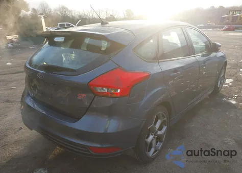 2018 Ford Focus St z USA, uszkodzony, nr VIN 1FADP3L97JL255257
